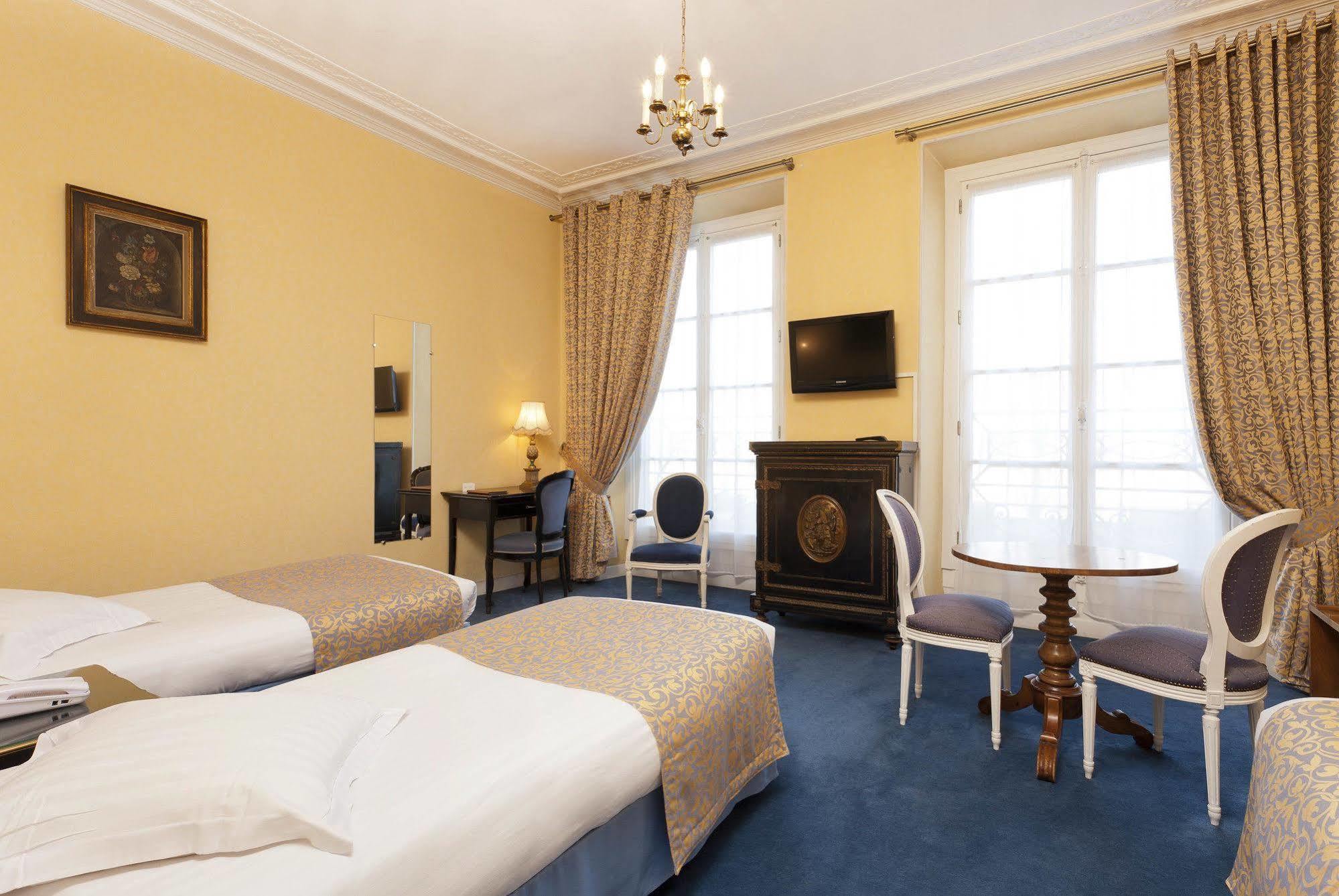 Du Quai Voltaire Hotel Parijs